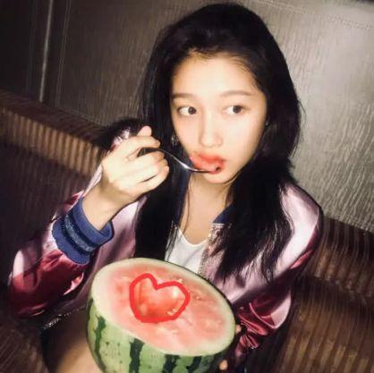 娱乐吃瓜君关晓彤